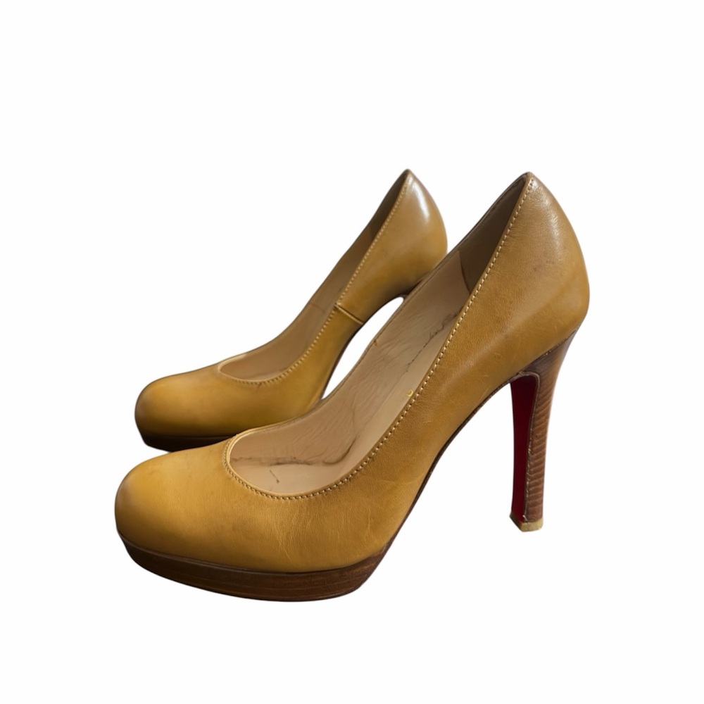 Authentic Christian Louboutin Leather Pumps – Size 36.5